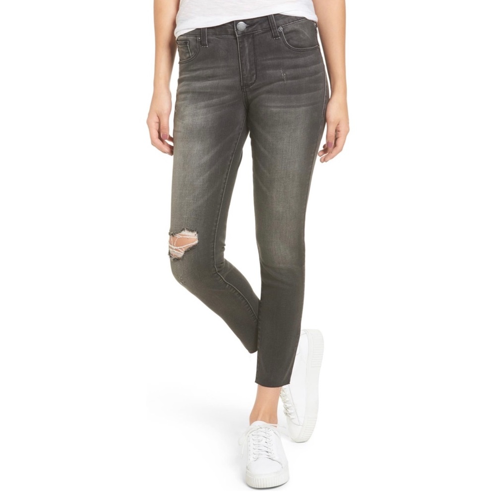 NWOT* • STS Blue Emma Distressed Denim Crop • Size 28 👖*one FLAW (please read)